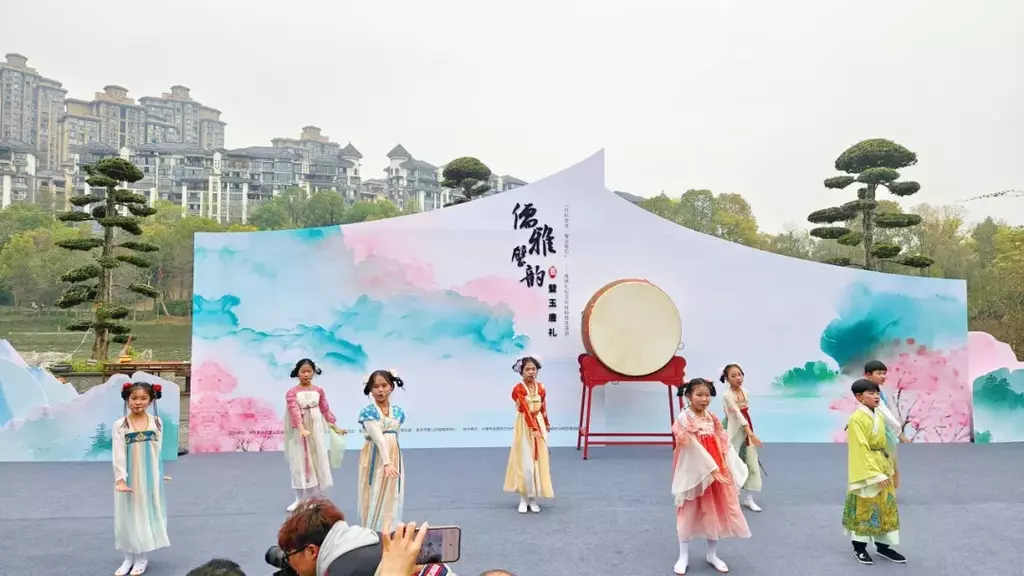 璧山“渝好”欢唱团：让传统文化在歌声中“活”起来