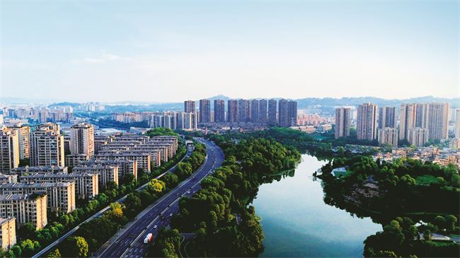 璧山:推窗见绿 出门进园