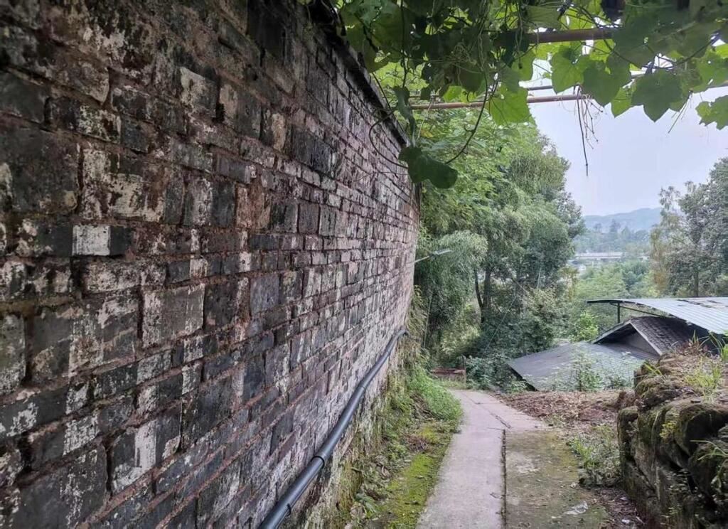 璧山区大路街道:一堵危墙的“焕新”记