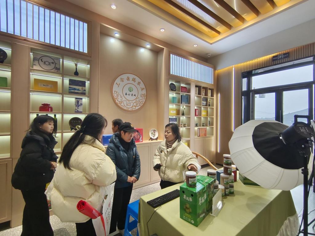 璧山健龙镇：“四堂课”为党员充电助推乡村振兴